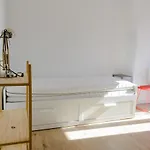 Bright Studio Apartment Place De La Republique